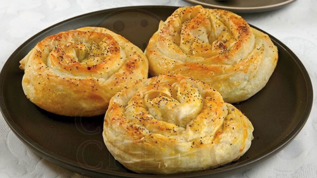 Gül Böreği (Kıymalı, Ispanaklı, Patatesli Peynirli)